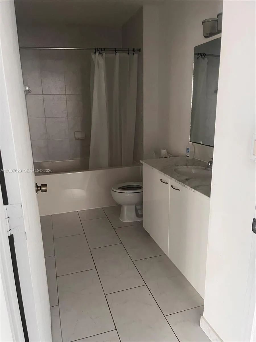 133 NE 2nd Ave #2301 Miami, FL 33132