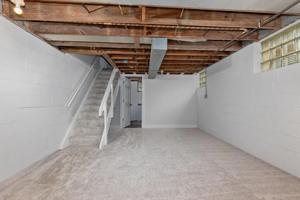 219 Bon Air Road Lansing City, MI 48917