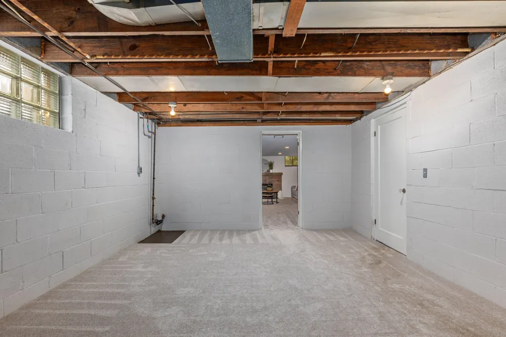 219 Bon Air Road Lansing City, MI 48917
