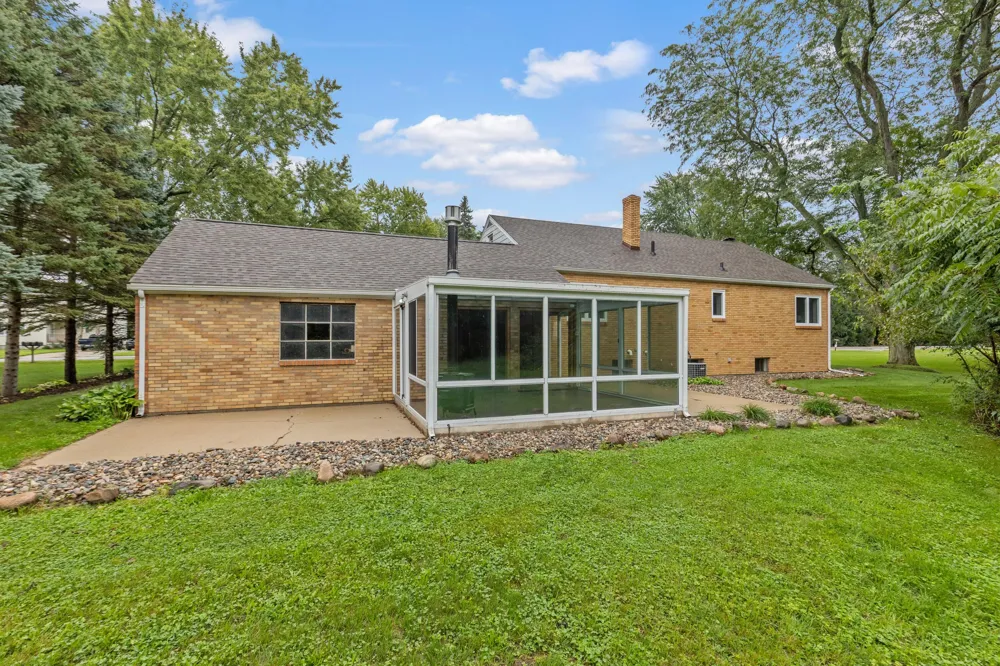 219 Bon Air Road Lansing City, MI 48917