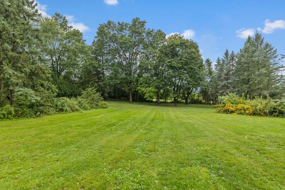 219 Bon Air Road Lansing City, MI 48917