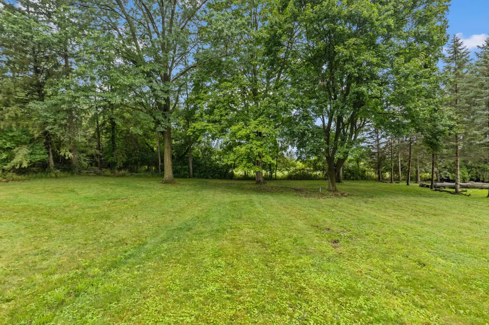 219 Bon Air Road Lansing City, MI 48917