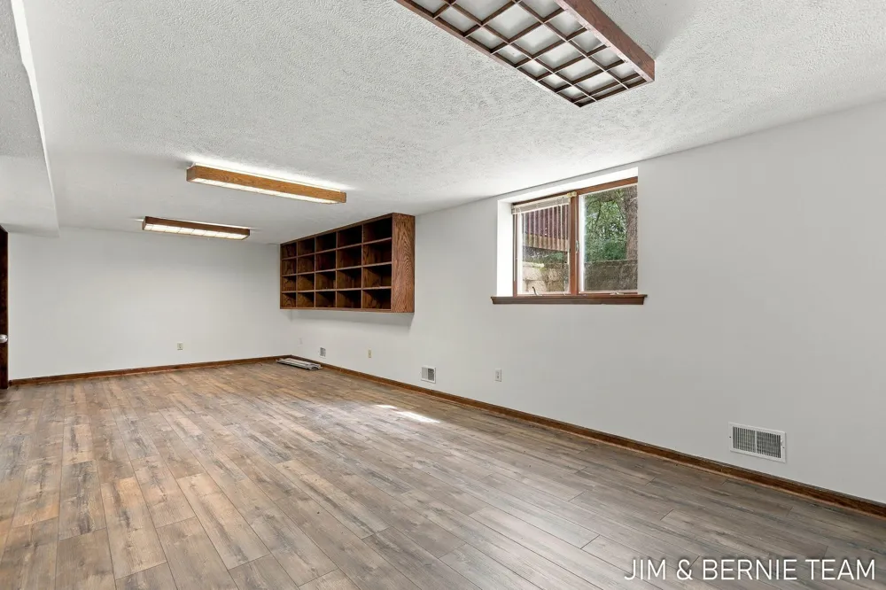 3114 Fox Fire Trail Holland Charter Township, MI 49464