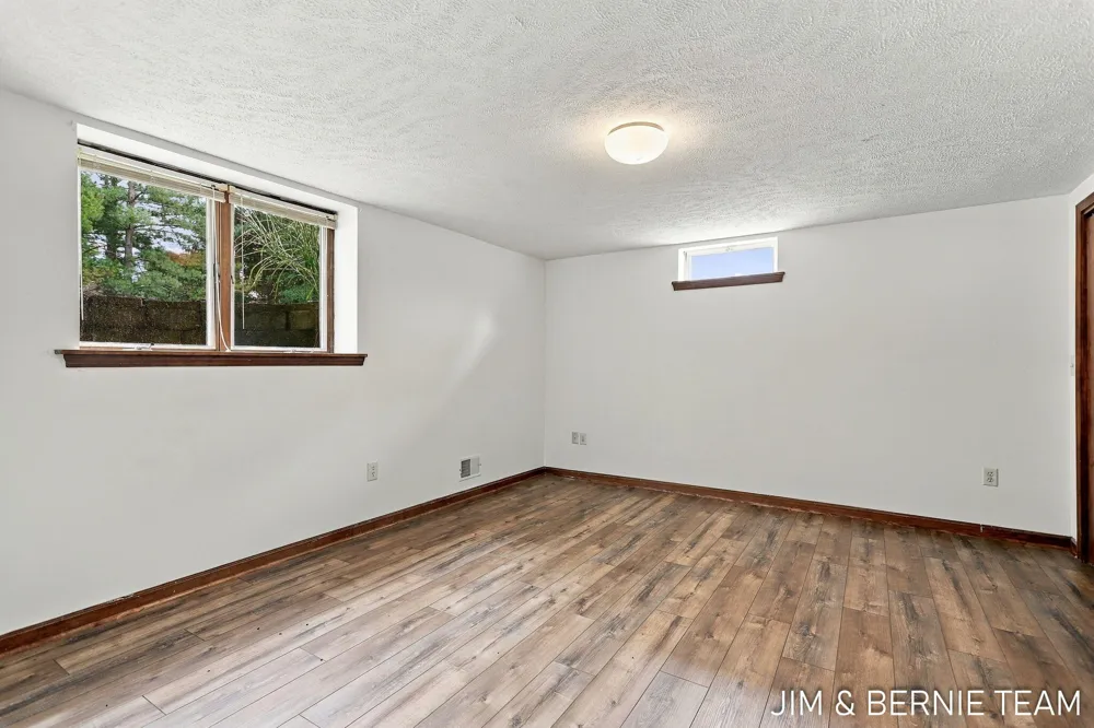 3114 Fox Fire Trail Holland Charter Township, MI 49464