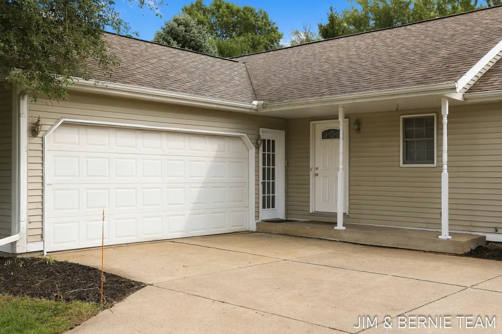 3114 Fox Fire Trail Holland Charter Township, MI 49464