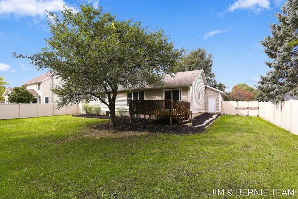 3114 Fox Fire Trail Holland Charter Township, MI 49464
