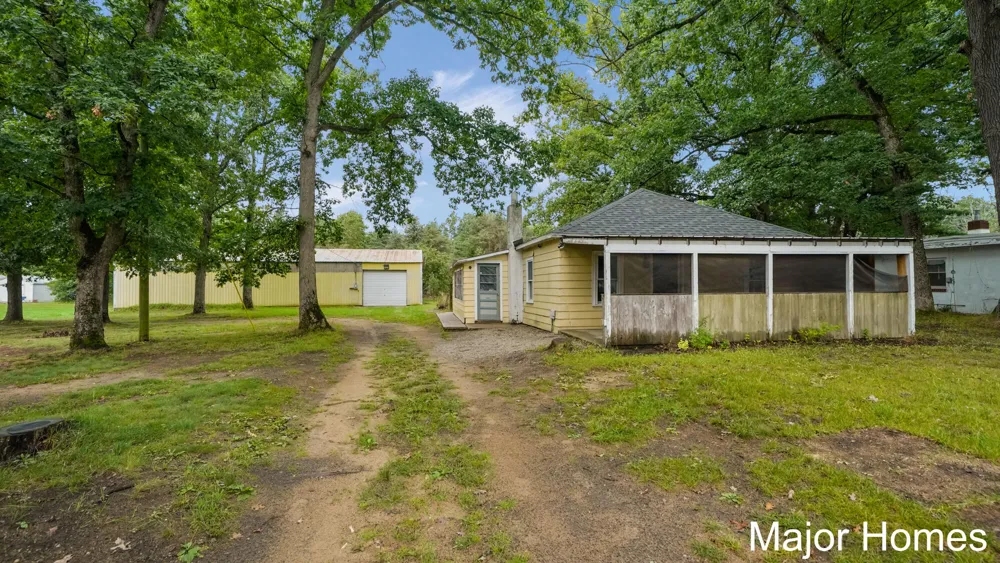 23032 Almy Road Reynolds Township, MI 49329