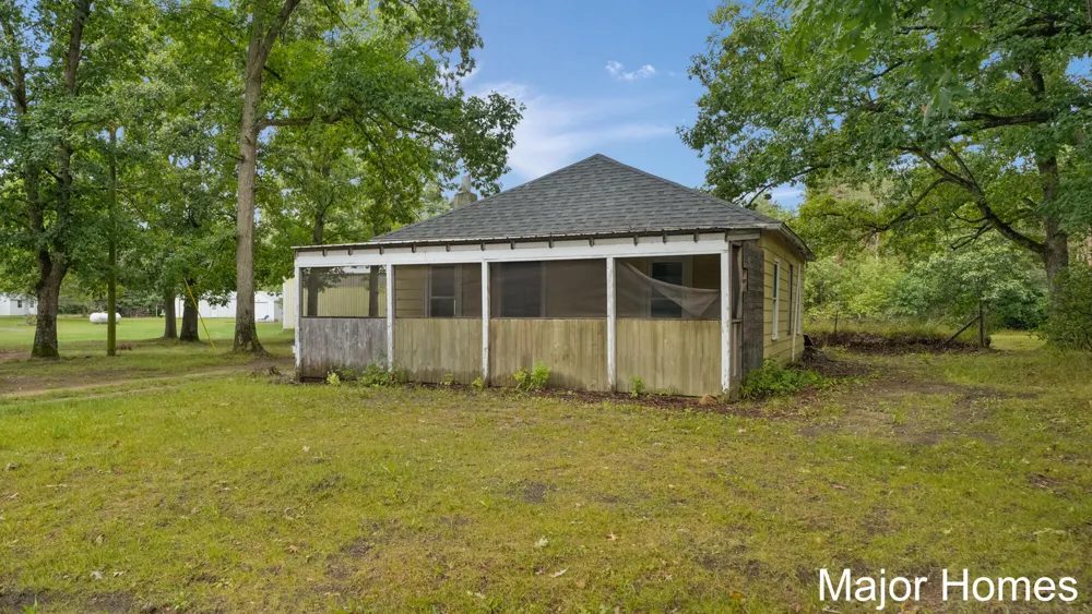 23032 Almy Road Reynolds Township, MI 49329