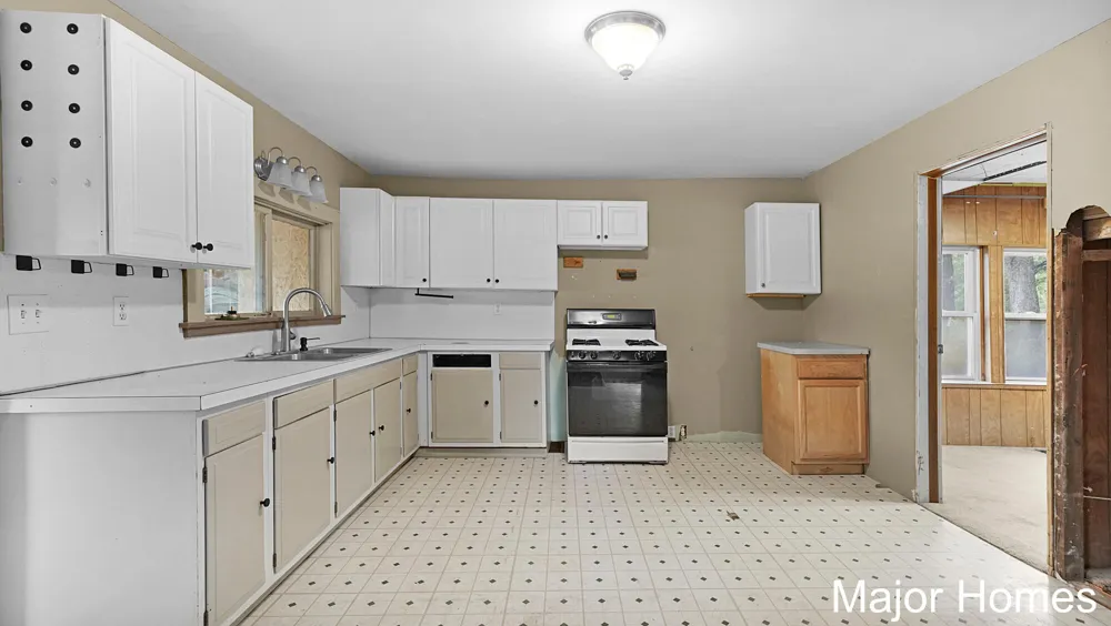 23032 Almy Road Reynolds Township, MI 49329
