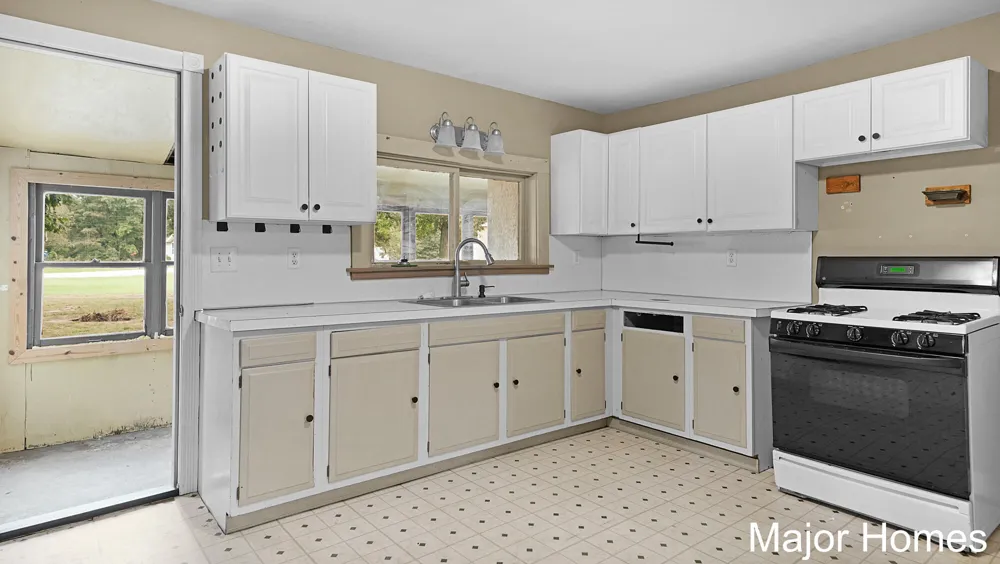 23032 Almy Road Reynolds Township, MI 49329
