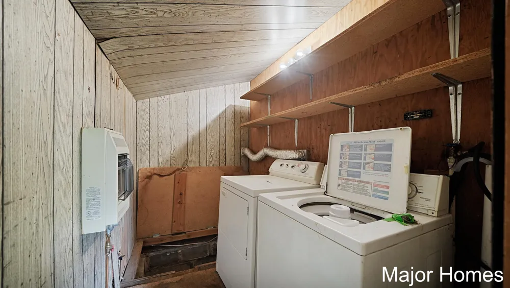 23032 Almy Road Reynolds Township, MI 49329