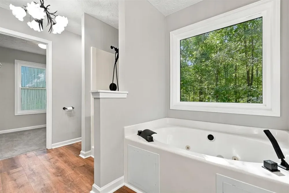 2140 Amberly Glen Way Dacula, GA 30019