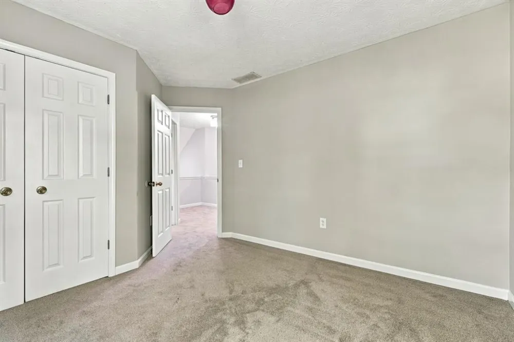 2140 Amberly Glen Way Dacula, GA 30019