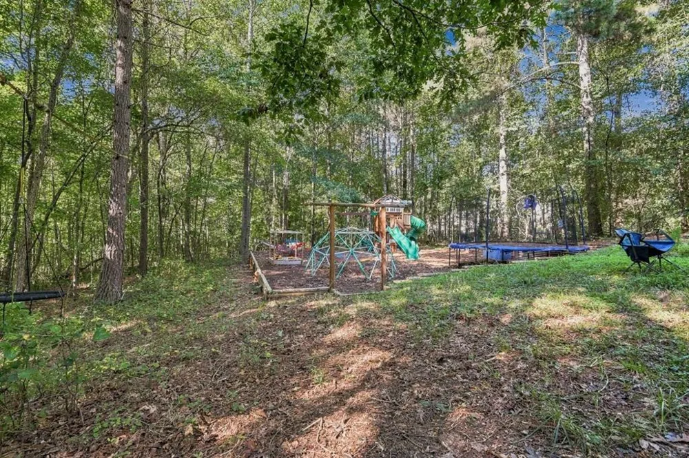 2140 Amberly Glen Way Dacula, GA 30019