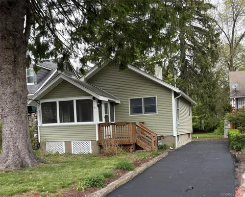 102 Waterstone Road