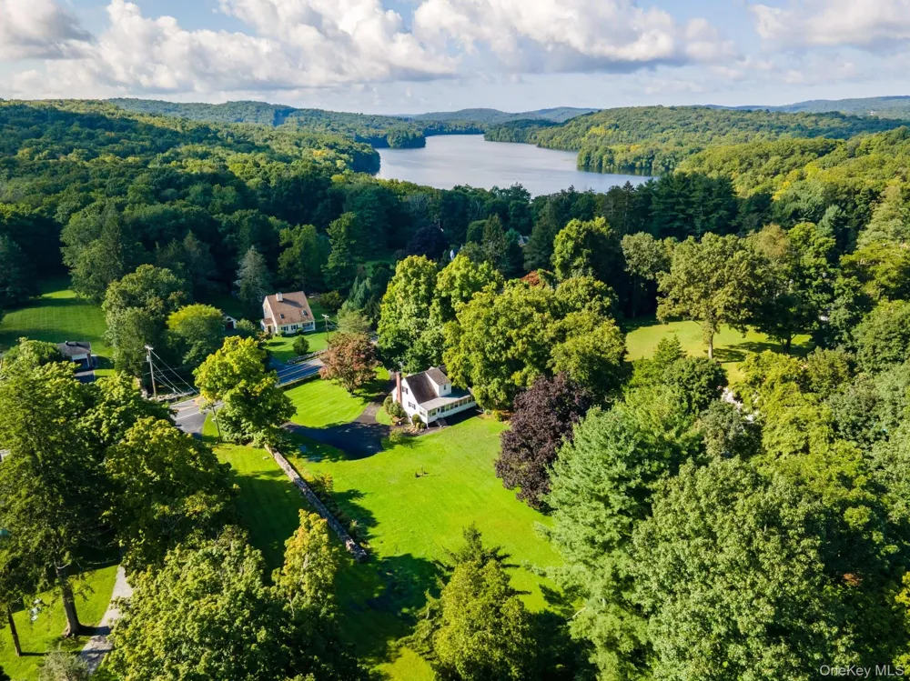 862 Drewville Road Brewster, NY 10509