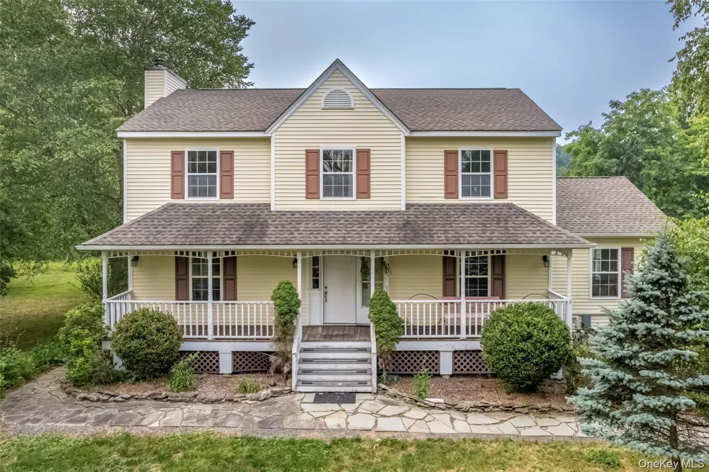 28 Church Farm Road Gardiner, NY 12525
