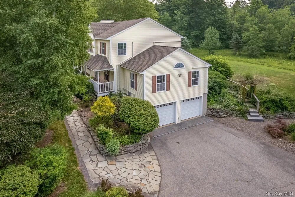 28 Church Farm Road Gardiner, NY 12525