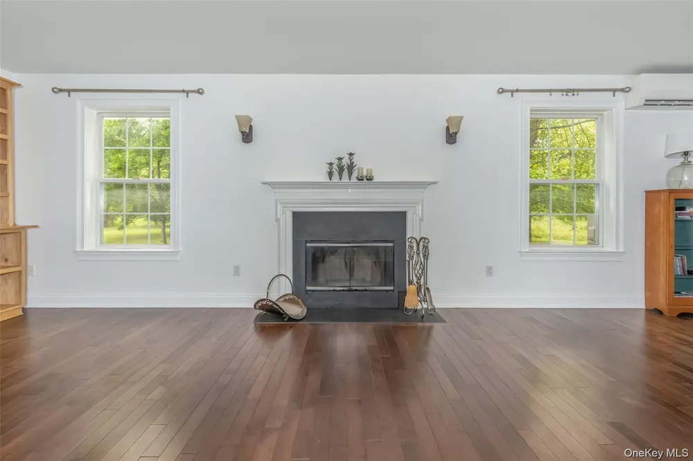 28 Church Farm Road Gardiner, NY 12525