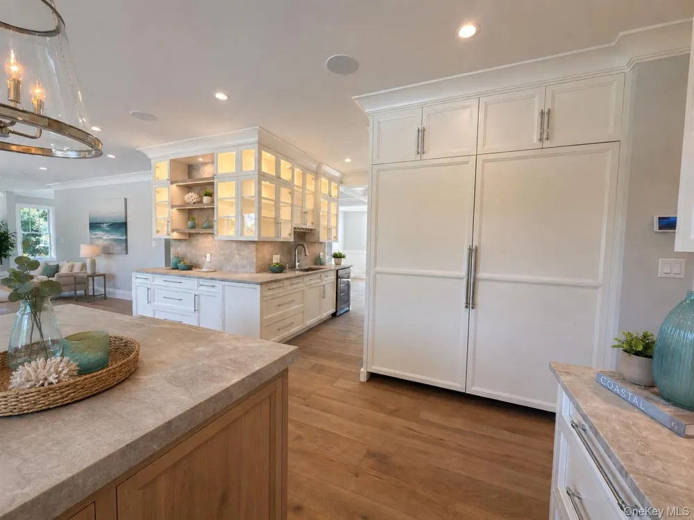 25 Jareds Path Brookhaven, NY 11719