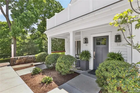 470 Main Street #15