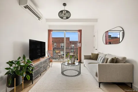618 Avenue H #7D