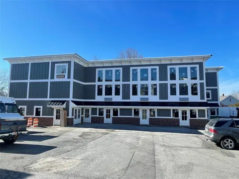 42 Main Street #3