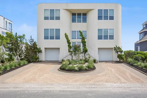 681 Dune Road