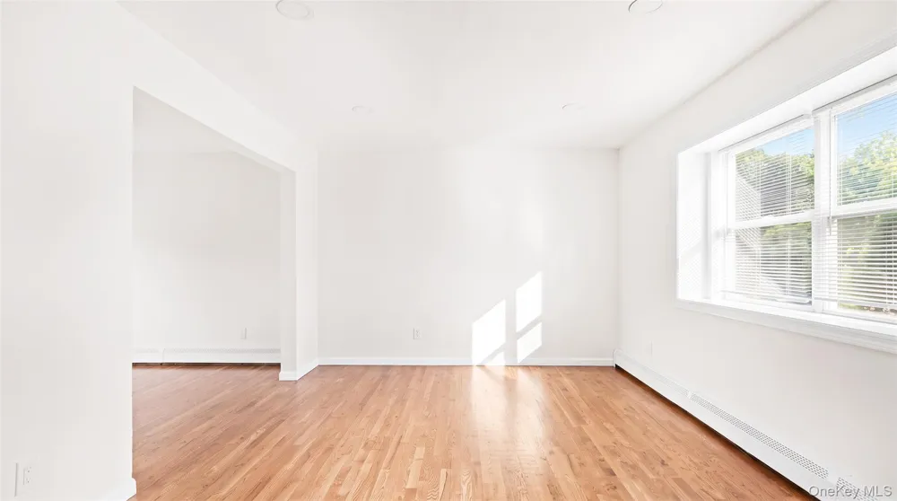 35 Cedar Lane Medford, NY 11763