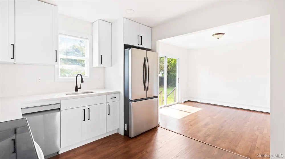 35 Cedar Lane Medford, NY 11763