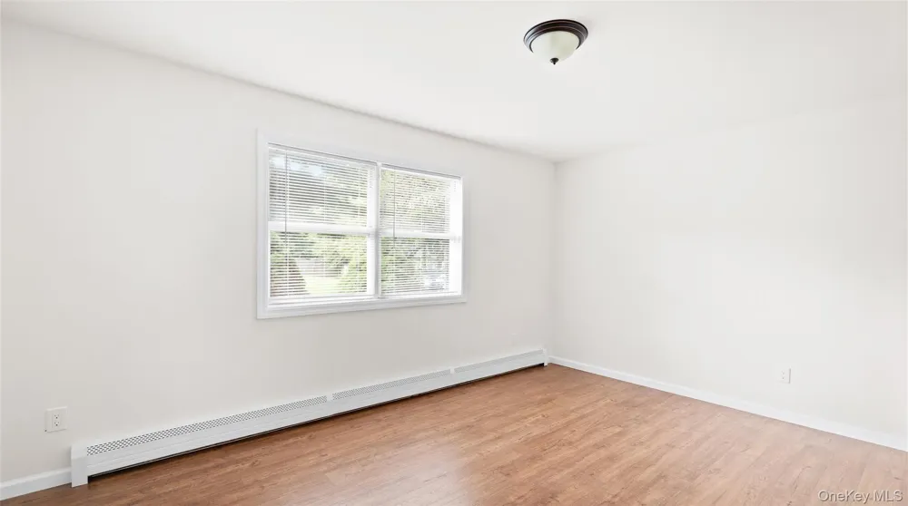 35 Cedar Lane Medford, NY 11763