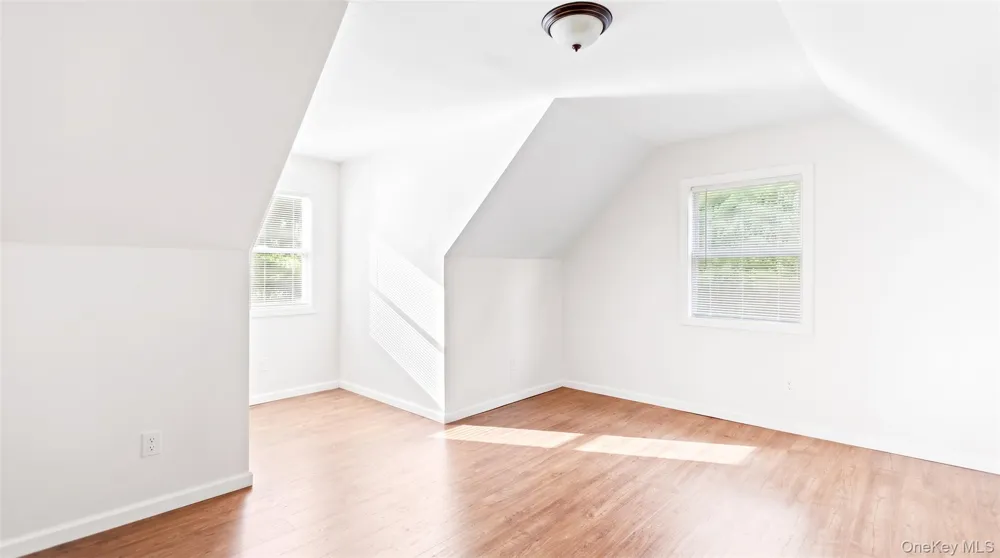 35 Cedar Lane Medford, NY 11763