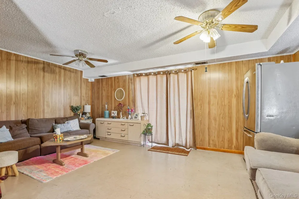 72 Blauvelt Avenue West Haverstraw, NY 10993