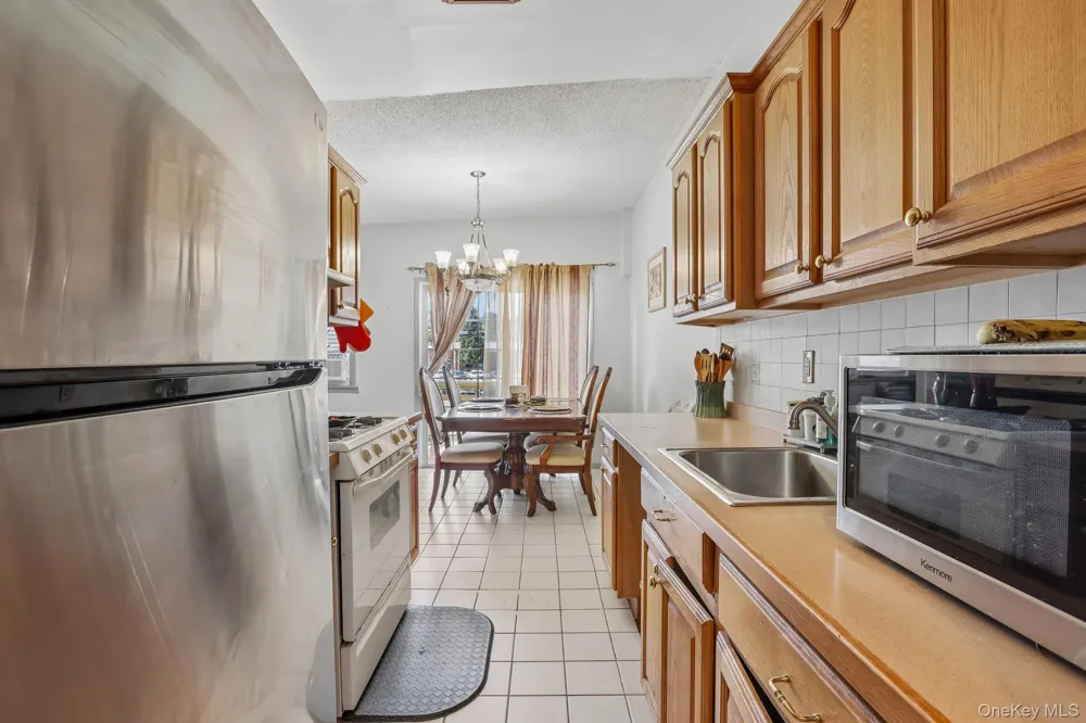 72 Blauvelt Avenue West Haverstraw, NY 10993