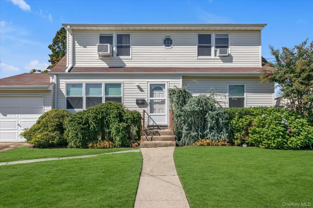 58 Elm Street Hicksville, NY 11801