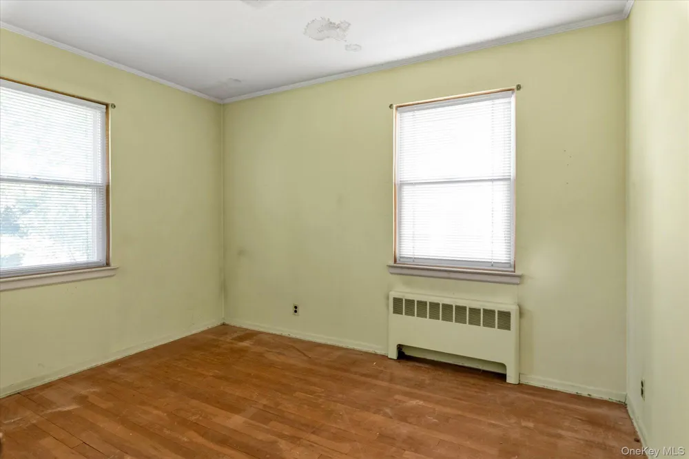 58 Elm Street Hicksville, NY 11801