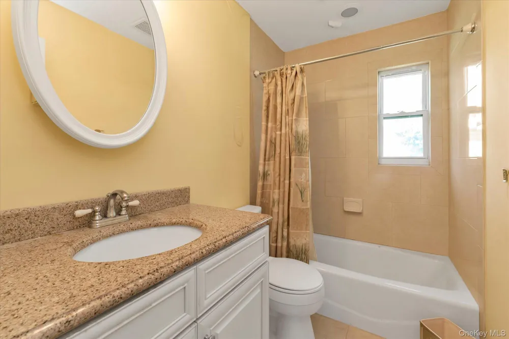 58 Elm Street Hicksville, NY 11801