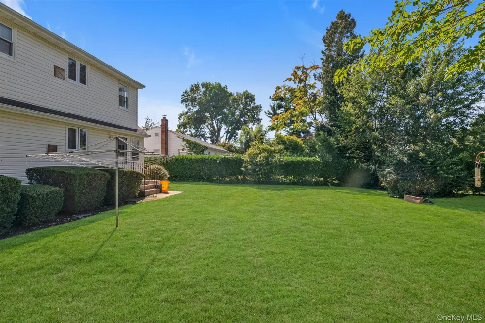 58 Elm Street Hicksville, NY 11801