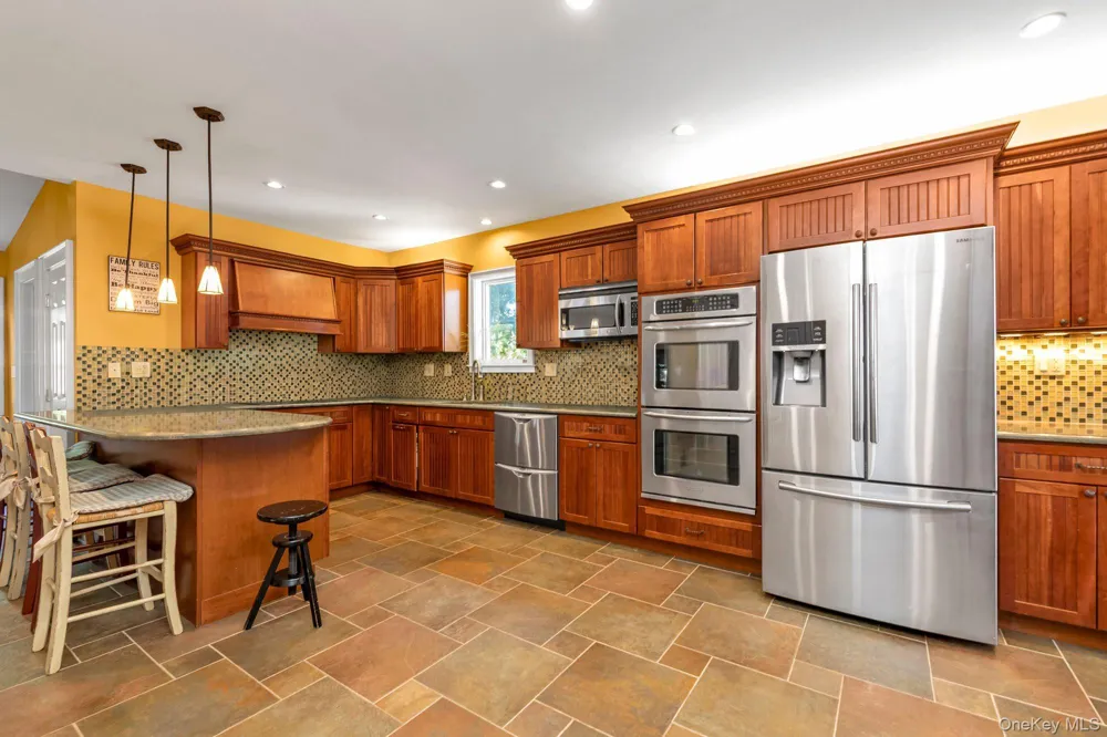 238 Burtis Avenue Rockville Centre, NY 11570