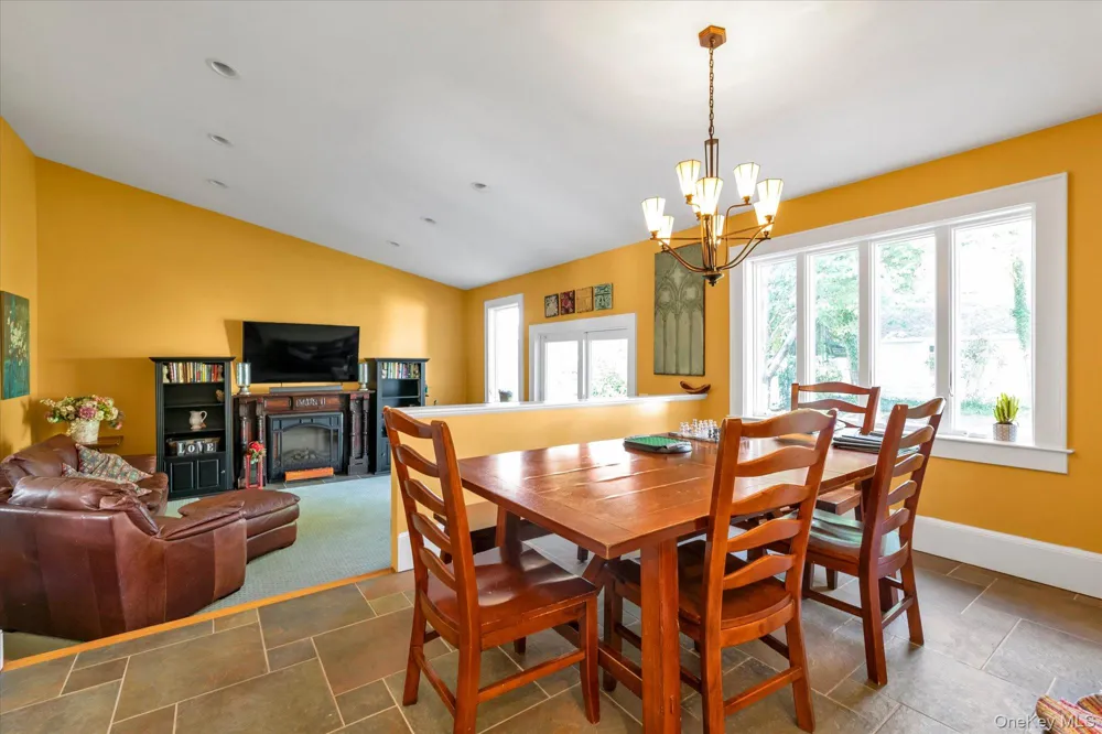 238 Burtis Avenue Rockville Centre, NY 11570