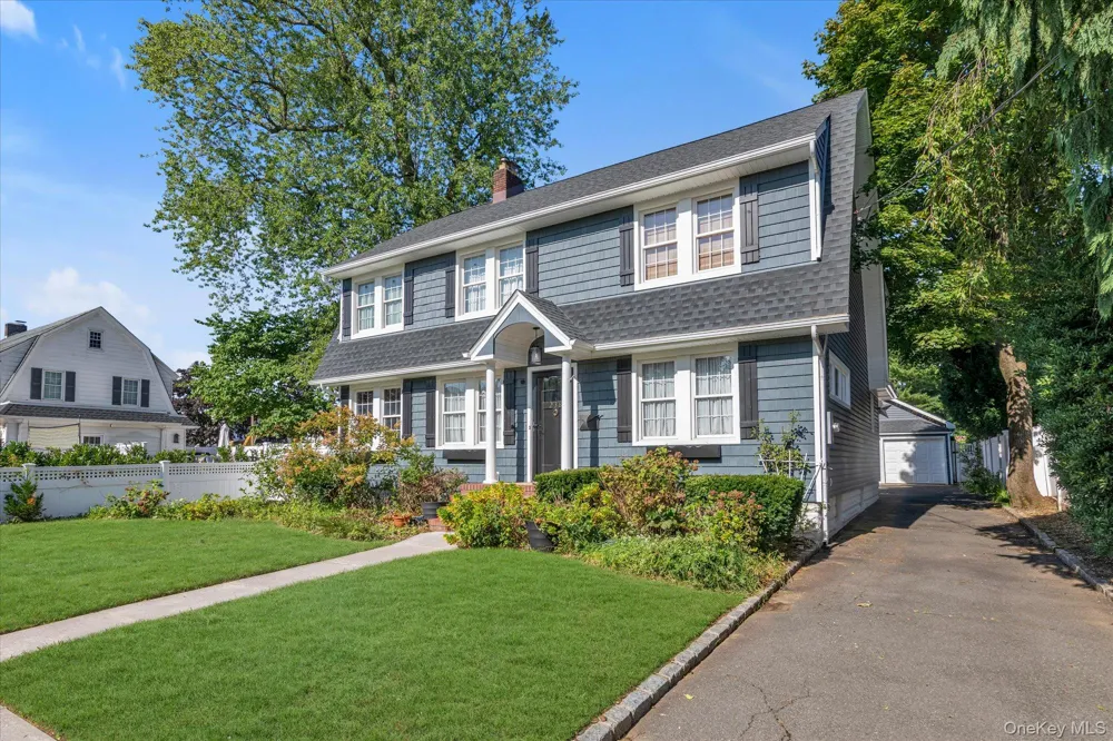 238 Burtis Avenue Rockville Centre, NY 11570