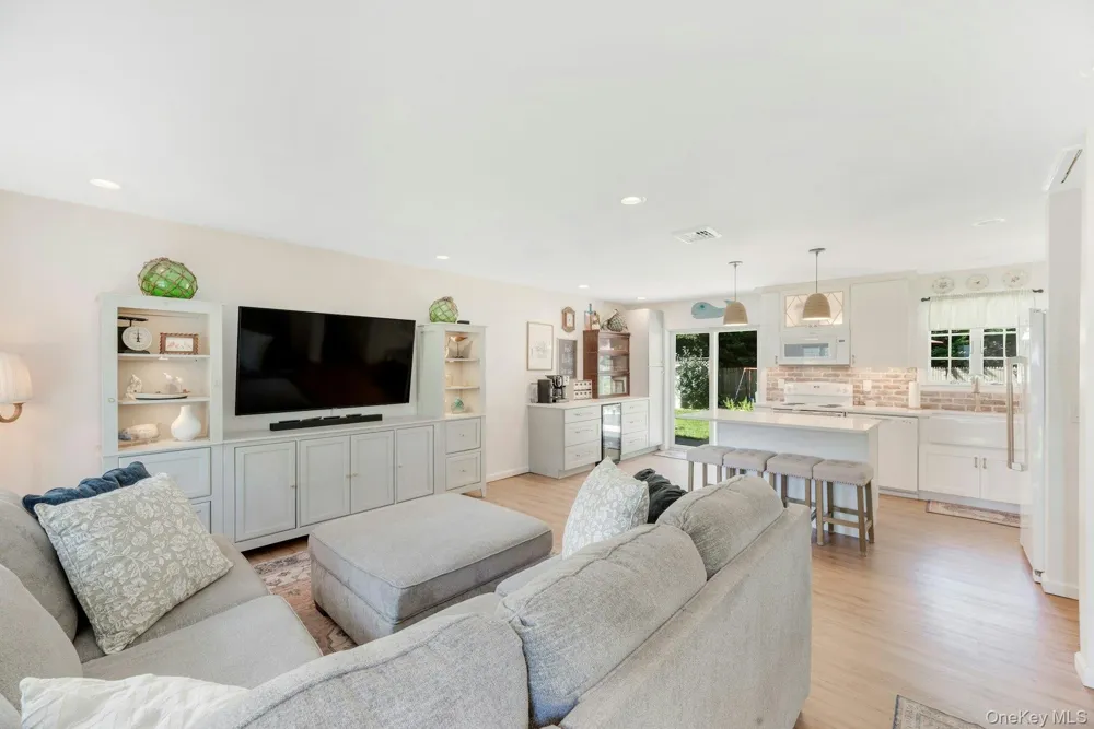 58 Reeves Road Center Moriches, NY 11934