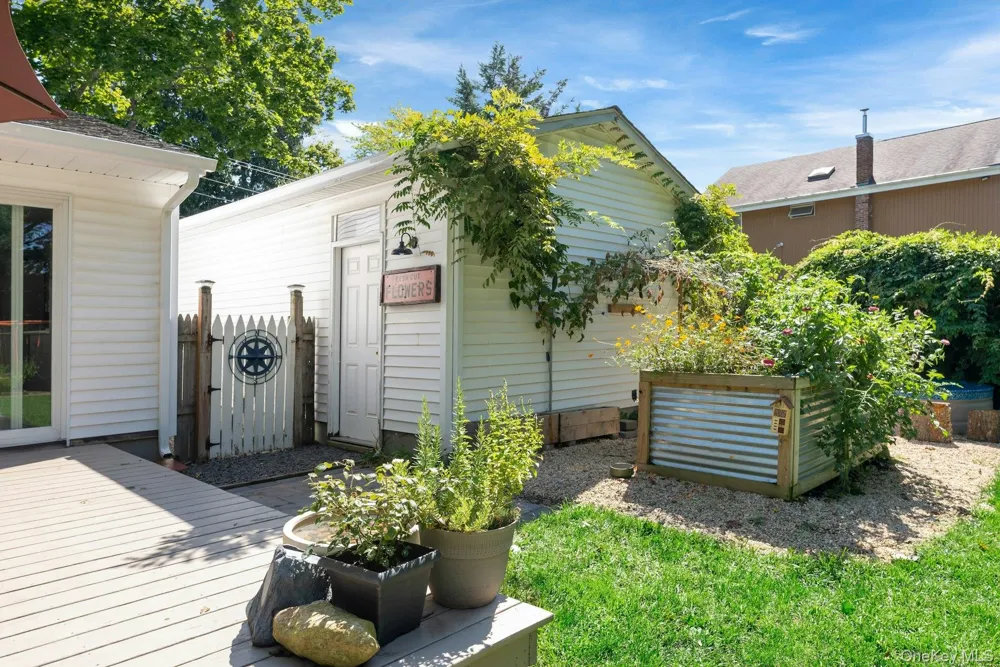 58 Reeves Road Center Moriches, NY 11934