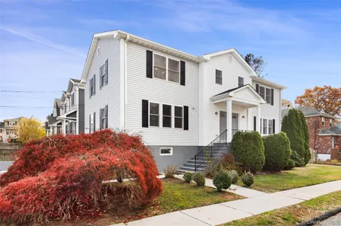 91-93 Henry Avenue #91