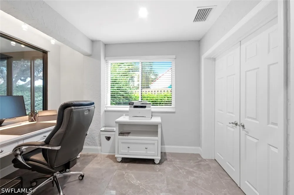 Reef Point Circle Naples, FL 34108