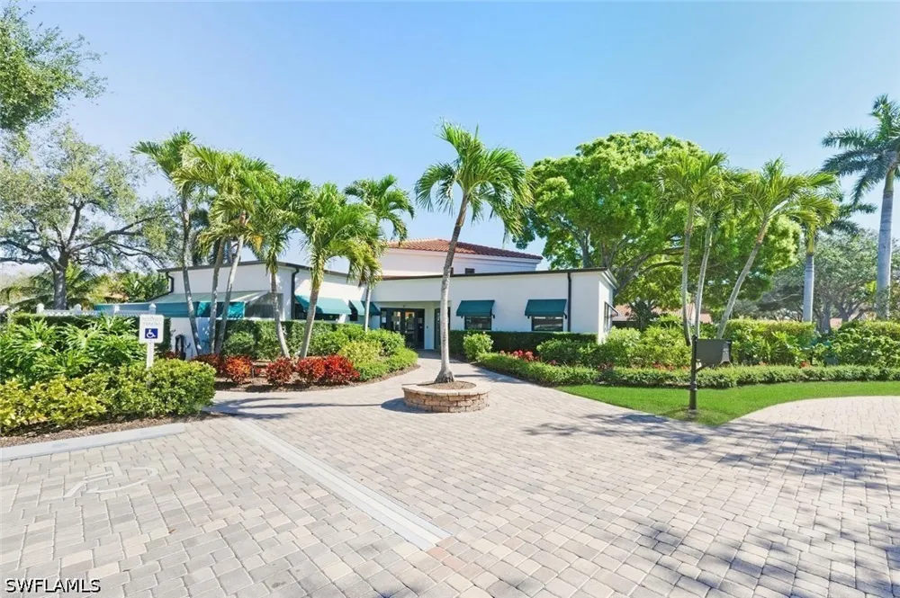 Reef Point Circle Naples, FL 34108