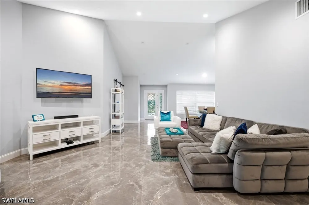 Reef Point Circle Naples, FL 34108