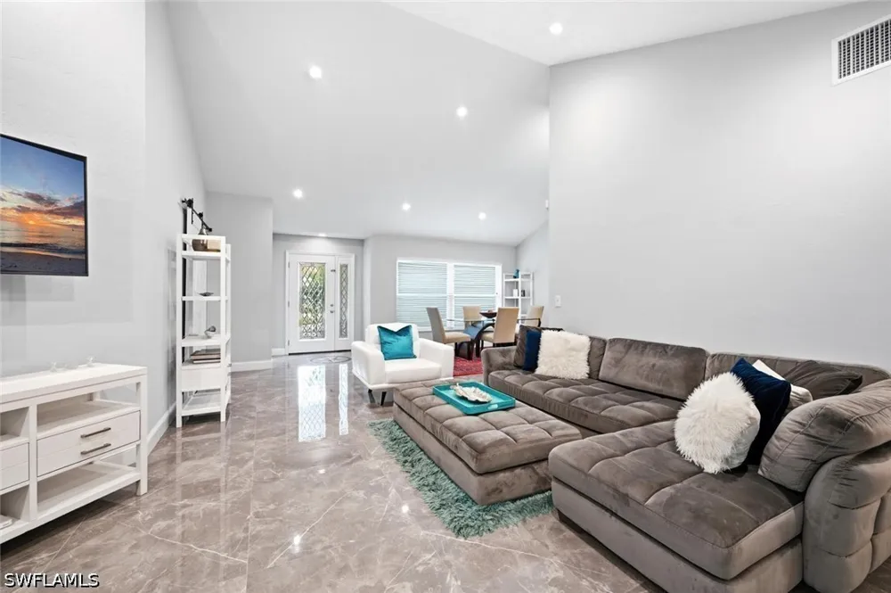 Reef Point Circle Naples, FL 34108