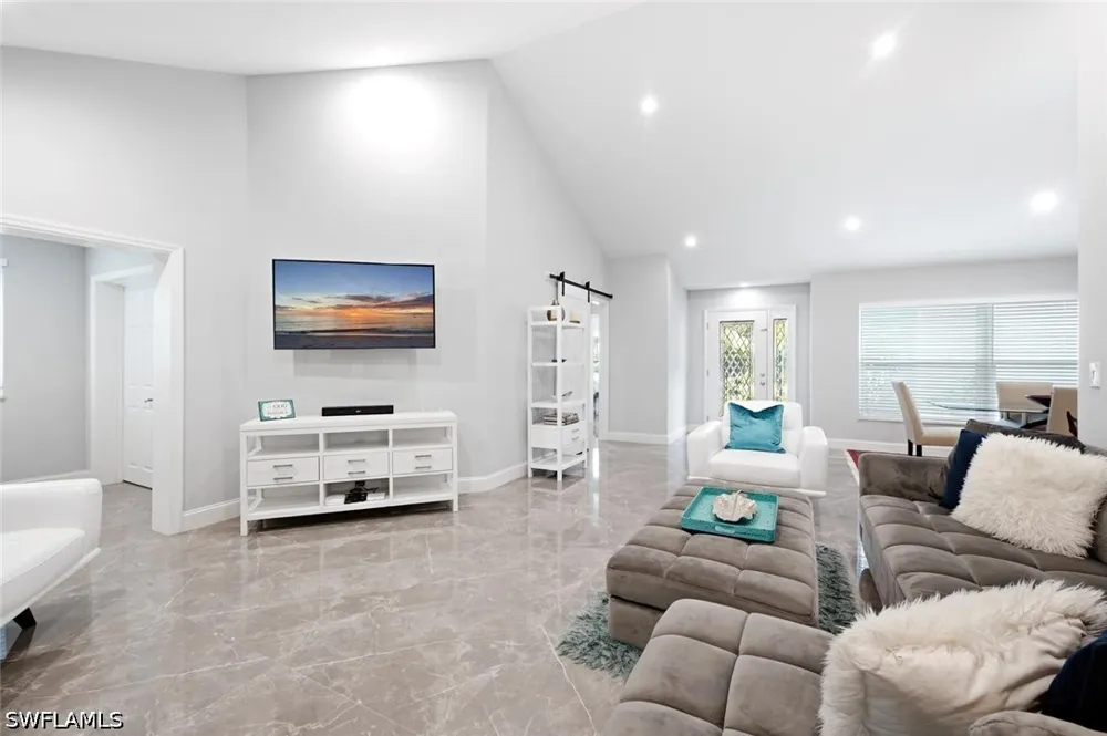 Reef Point Circle Naples, FL 34108
