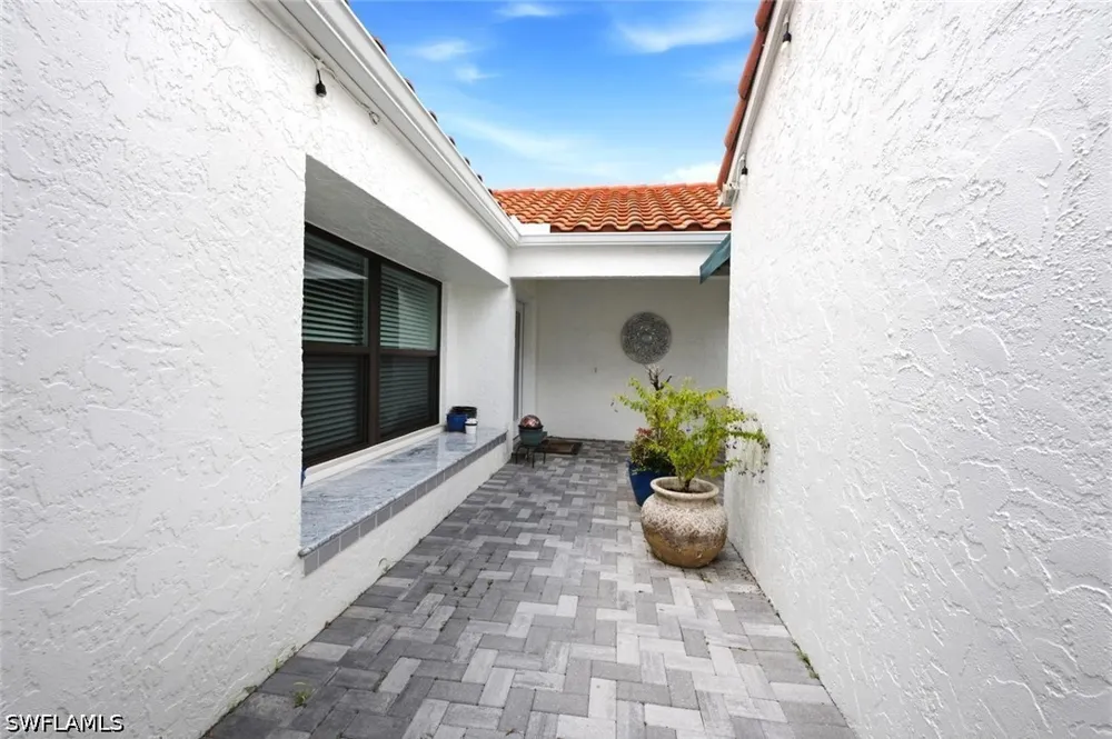 Reef Point Circle Naples, FL 34108